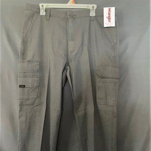 MENS WRANGLERS GRAY EPIC SOFT CARGO SIZE 38X30 BRAND NEW